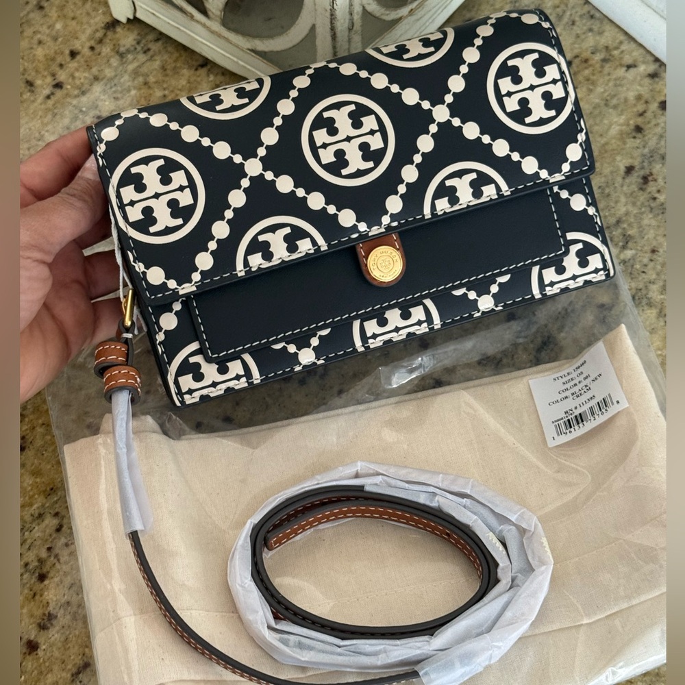New tory butch T monogram chain wallet crossbody